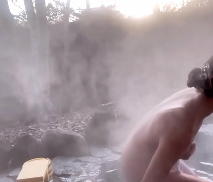 Japanese Spa Beauty's Luscious Ass and Breast Valley ~ A Sensual Paradise