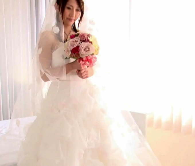 Japanese Enchantress Shares Her Intimate Pleasure Techniques with You