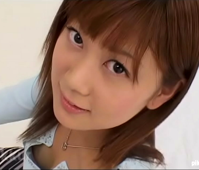 JAV Pornstar Masturbates to Her Sexy Vending Machine Encounter