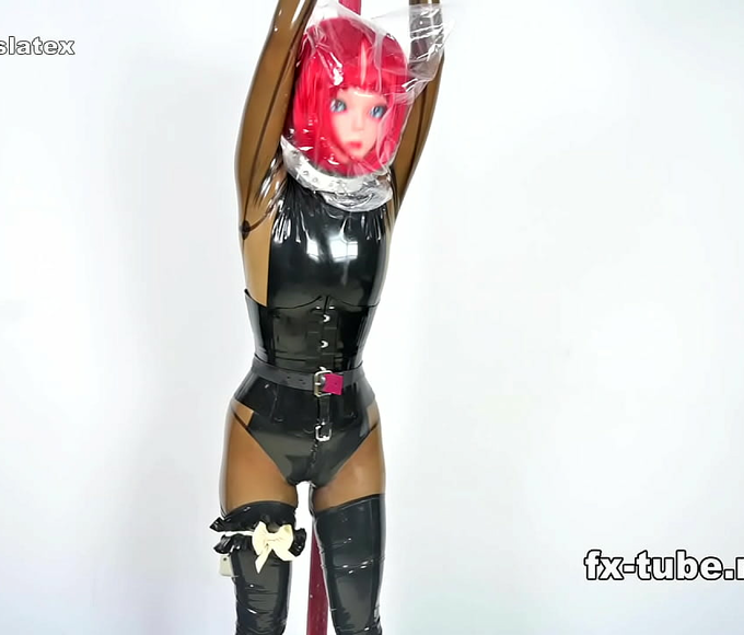Kigurumi Lingerie Vixens In Bondage: Exploring The Depths Of Female Sensuality