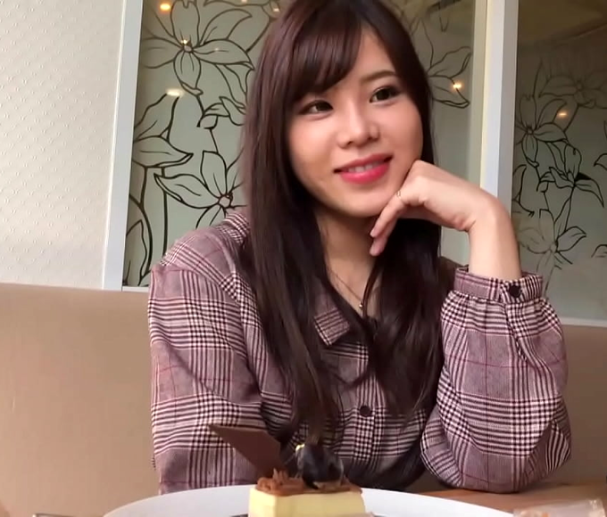 Falling For A Matching App Hottie With An Amazing Body - Watch Her Suck And Eat Cock!