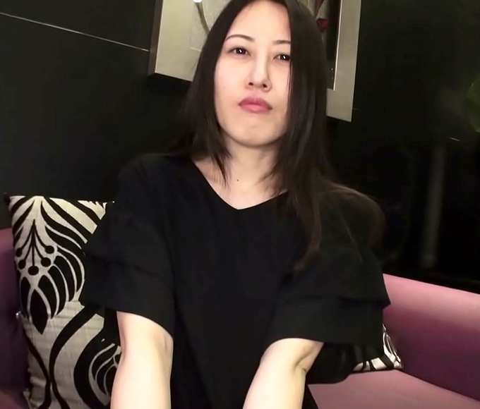 Satisfying A Married Milf's Desires - Kumiko Kikuchi's Raw Passion