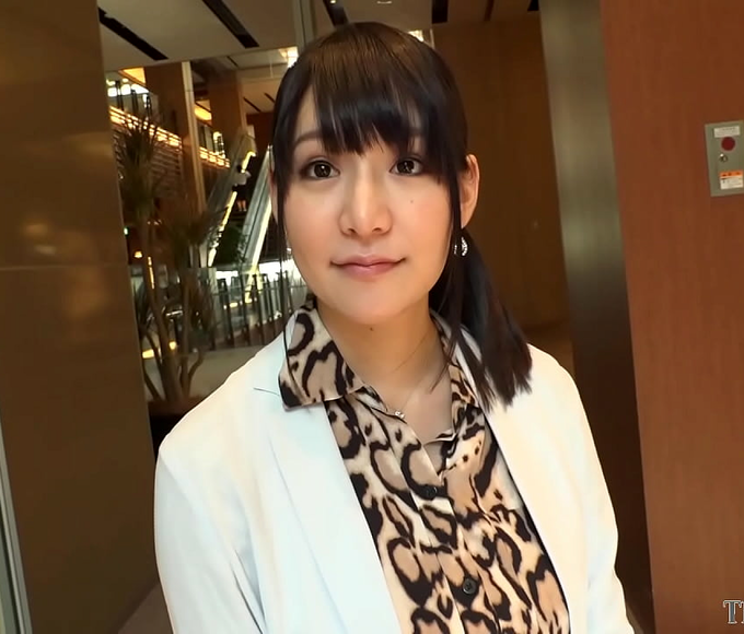 Release Your Inner Desires With 5-Star Jav Stunner: Alluring Wife's Pick-Up Tricks And Breathtaking Nakadashi!