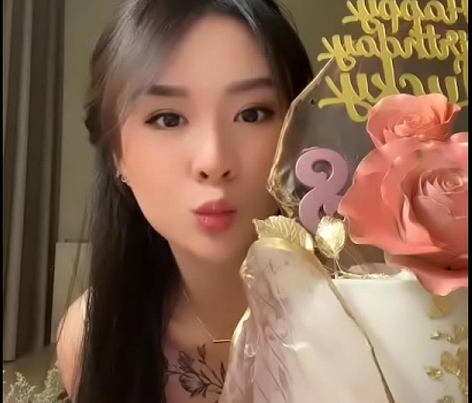 Catch A Glimpse Of The Alluring Chinese Tiktok Nipslip Superstar!